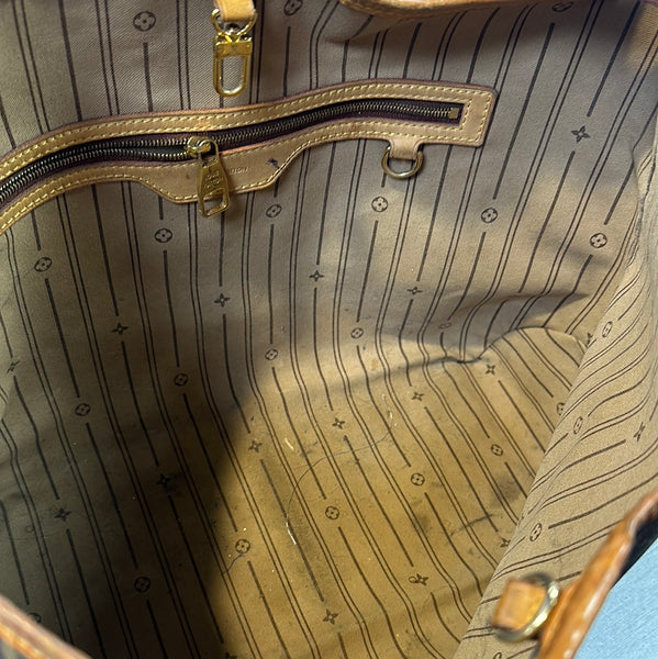 Louis Vuitton Delightful Monogram Hobo Bag