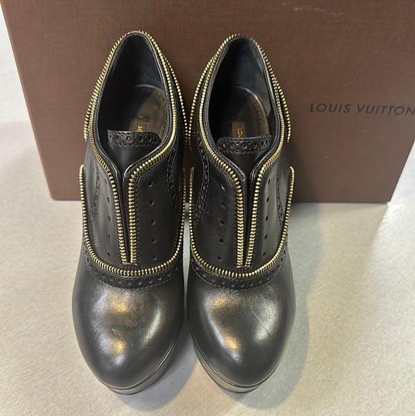 Louis Vuitton Platform Lace Up Tomboy heel